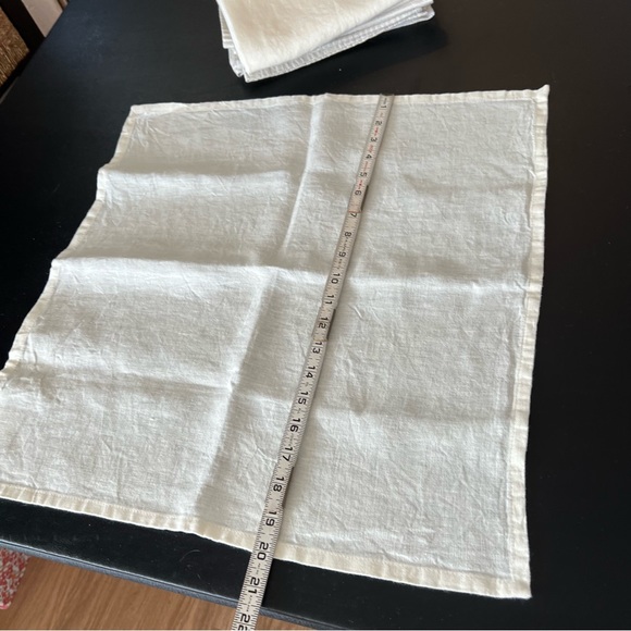 Set of 2 William Sonoma linen napkins, off-white, NWOT - Picture 4 of 5
